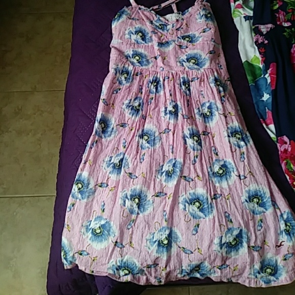 3 dress es - Picture 2 of 4